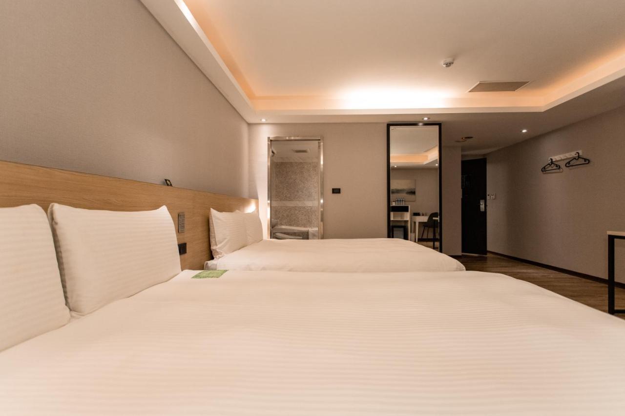 Hub Hotel Tucheng Εξωτερικό φωτογραφία